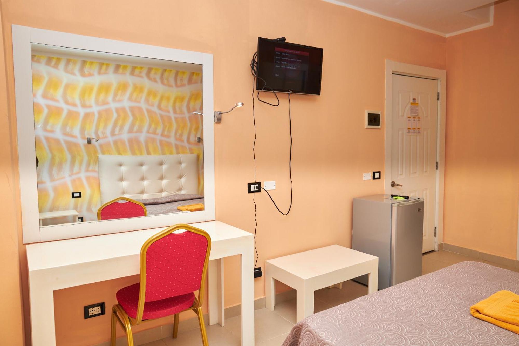 La Vlta E' Bella Aparthotel Los Mameyes  Exteriör bild